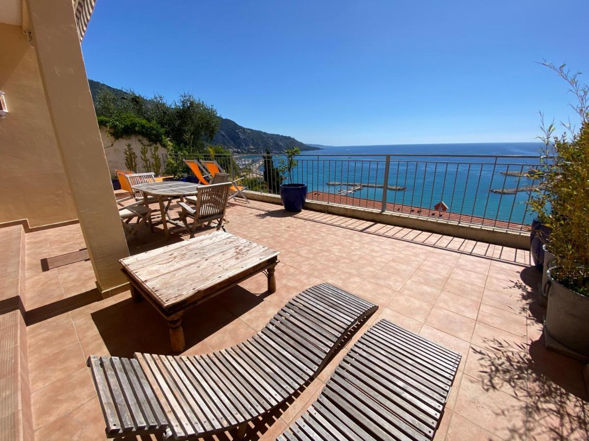 Villa L'Ensoleillee Vue Panoramique Mer, 250 M De La Plage Et Du Centre Ville 芒通 外观 照片